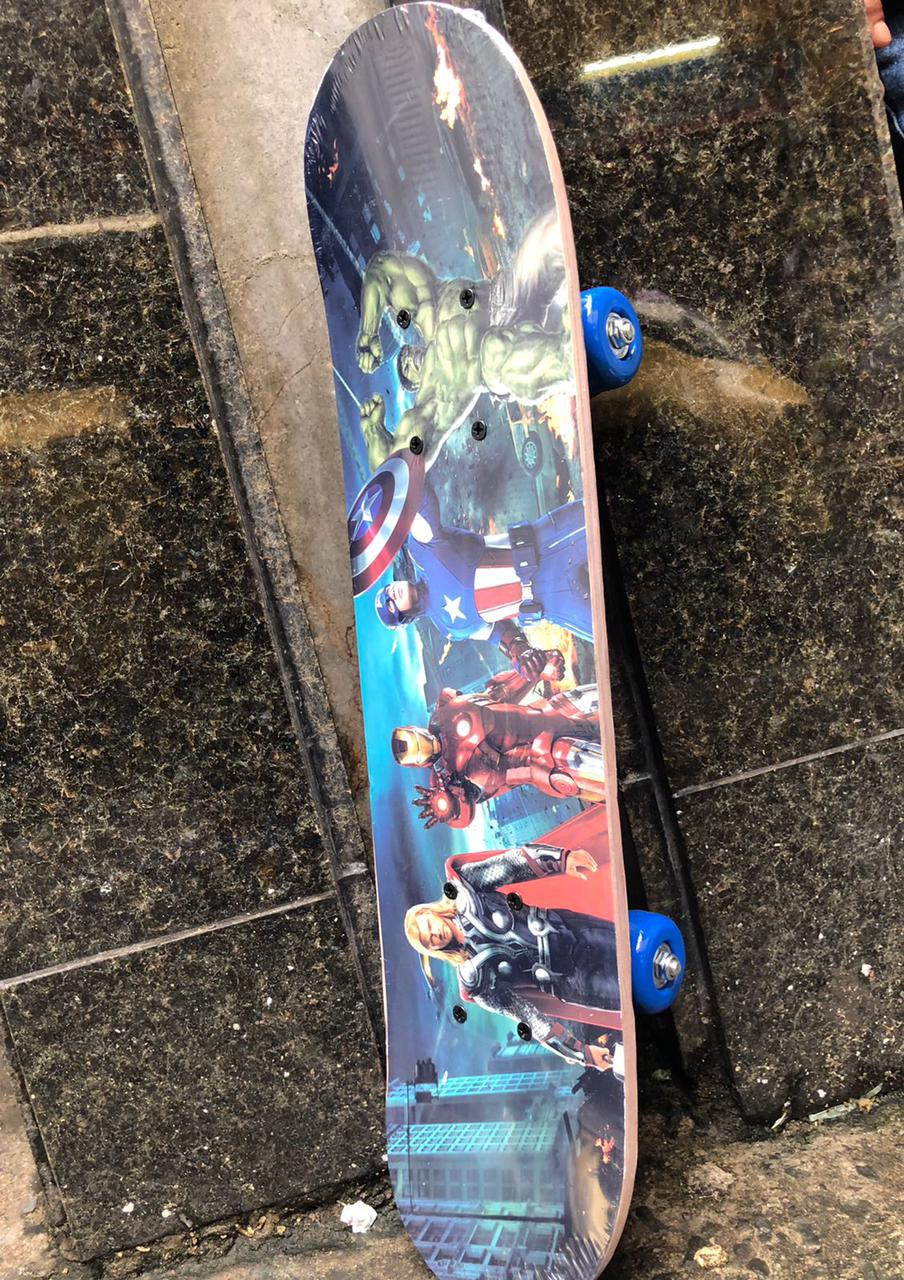 Miniatura 3 de Patineta de madera para niños con diseño